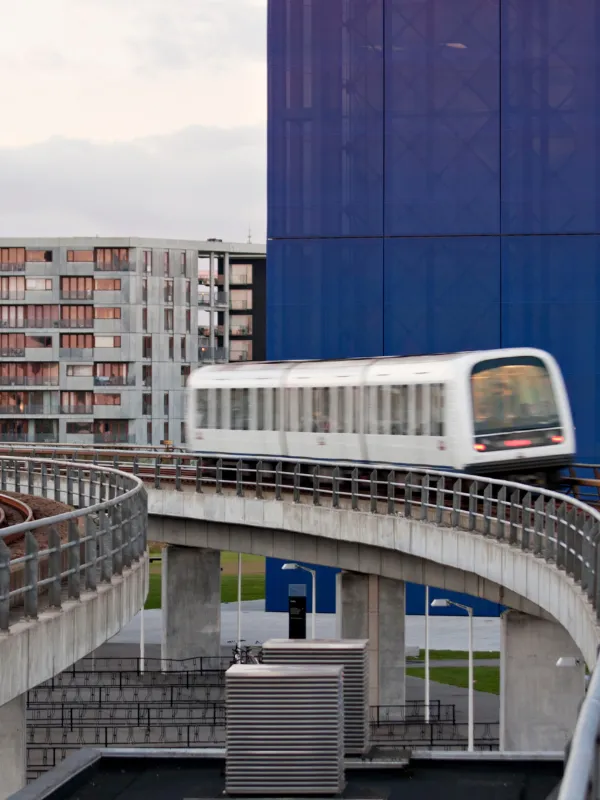 Metro på bro
